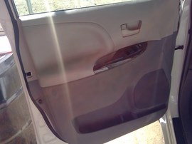 2014 TOYOTA SIENNA, WHITE, LE MODEL, 3.5L, AT, FWD,  Z26287